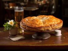 Il vous reste des crevettes du repas de Noël ? Voici une délicieuse recette de Cyril Lignac pour les cuisiner en tourte !