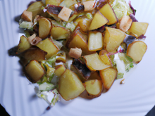 Salade de pommes de terre sautées, anchois et manchego