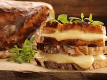 Le sandwich à la fondue : la nouvelle tendance food qu’il faut absolument tester