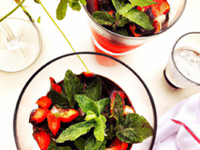 Fraises au vin et à la  menthe