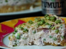 Cheesecake aux 2 petits pois, saumon et wasabi