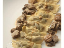 Ravioles aux champignons de Paris aux marrons, bolets, cèpes et persil