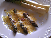 Asperges aux morilles et parmesan