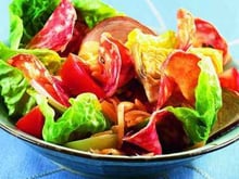 Salade Caesar, Saucisson Sec et Andouille