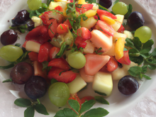 Salade de cresson et de fruits au vinaigre balsamique
