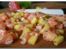 Tartare de saumon à la mangue rapide