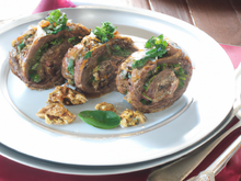Roulés de bœuf  farcis au cresson et aux noix