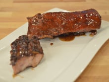 Travers de porc au miel et à la moutarde