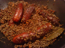Saucisses aux herbes aux lentilles