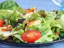 Salade aux coquilles st jacques et baies roses