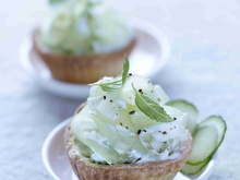 Tartelettes de concombre comme un montblanc