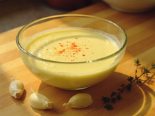Sauce à l'ail ou crème d'ail