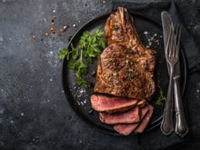 “Le secret pour une viande parfaite à la maison” : les conseils de Cyril Lignac à connaître