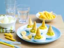 Œufs durs farcis aux soufflés bacon