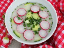Soupe de radis et de concombre
