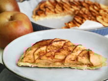 “C’est la première recette que j’ai faite avec ma maman” : la tarte aux pommes d’enfance du chef Eric Frechon