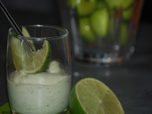 Mousse à l'avocat facile au mixeur