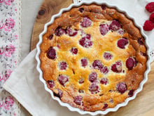 Mes invités réclament tous la recette de ce clafoutis aux framboises ultra simple