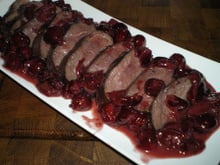 Magret de canard aux cerises