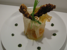 Petit pôt croustillant de carottes et ses finger mouillettes de poulet en croûte de noisettes et de parmesan