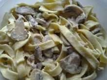 Tagliatelles maison à la crème et champignons