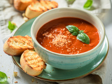 C’est la recette que je fais quand je suis pressée : une soupe de tomates express avec des tomates pelées