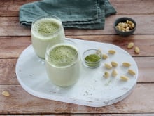 Matcha latté au lait d'amandes
