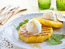 Ananas grillé au barbecue et sa glace