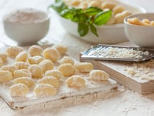 Moelleux et croustillants, testez la cuisson des gnocchis au Airfryer pour obtenir la texture parfaite !