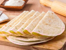 Apéritif : cette recette express à réaliser avec une tortilla va bluffer vos invités !