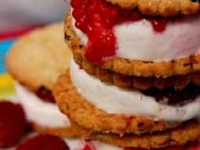 Casse-croûte pour les pingouins romantiques