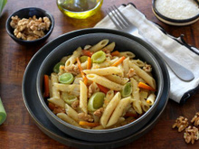 Cette recette de pâtes à la fondue de poireaux, noix et parmesan est idéale pour le dimanche soir