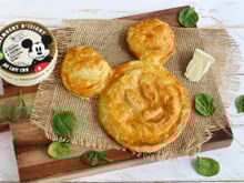 Tourte feuilletée Mickey au camembert d'Isigny Sainte-Mère et viande hachée