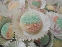 Kaaber ellouz (boules d'amandes)