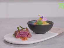 Tataki de bœuf frotté au Gochujang salade croquante de kimchi