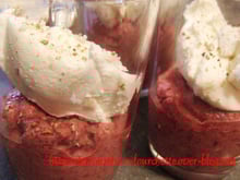 Verrine de mousse de betterave et quenelle de chèvre