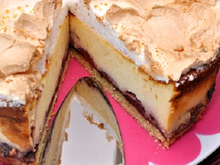 Gâteau au fromage blanc meringué à la fraise