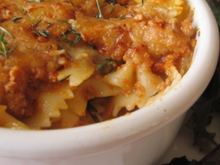 Gratin de pâtes bolognaise à l'agneau et au chèvre