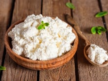 Ce secret de chef pour faire son fromage frais en quelques minutes va vous faire économiser une fortune