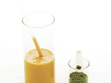 Smoothie à l'abricot au thé vert Matcha