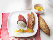 Piquillos farcis au Tartare® Poivre et Fines Herbes, vierge de tomate