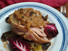 Dinde chaponnée au chou rouge