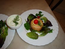 Timbales de saumon fumé à la mousse de courgettes