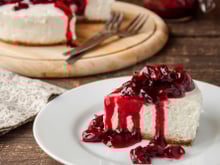 “À mon avis, c’est l’un des meilleurs desserts au monde” : Julie Andrieu dévoile sa recette pour reproduire le vrai cheesecake new-yorkais