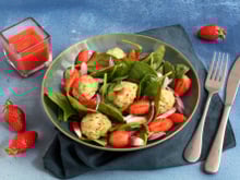 Salade de Fraises du Périgord IGP et boulettes de poulet