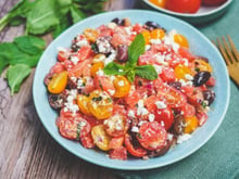 Comment transformer une simple tranche de pastèque en un dîner léger, bluffant et ultra-frais pour survivre à la canicule