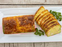 Cake au surimi et tomates confites et sa verrine de tartare d'avocat