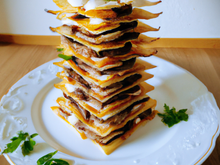 Mille-feuilles de pommes de terre aux champignons de Paris