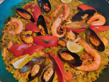 Paëlla (poulet, chorizo, crevettes, moules)