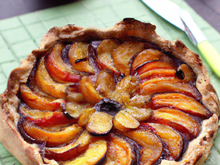 Tarte aux nectarines et raisins secs